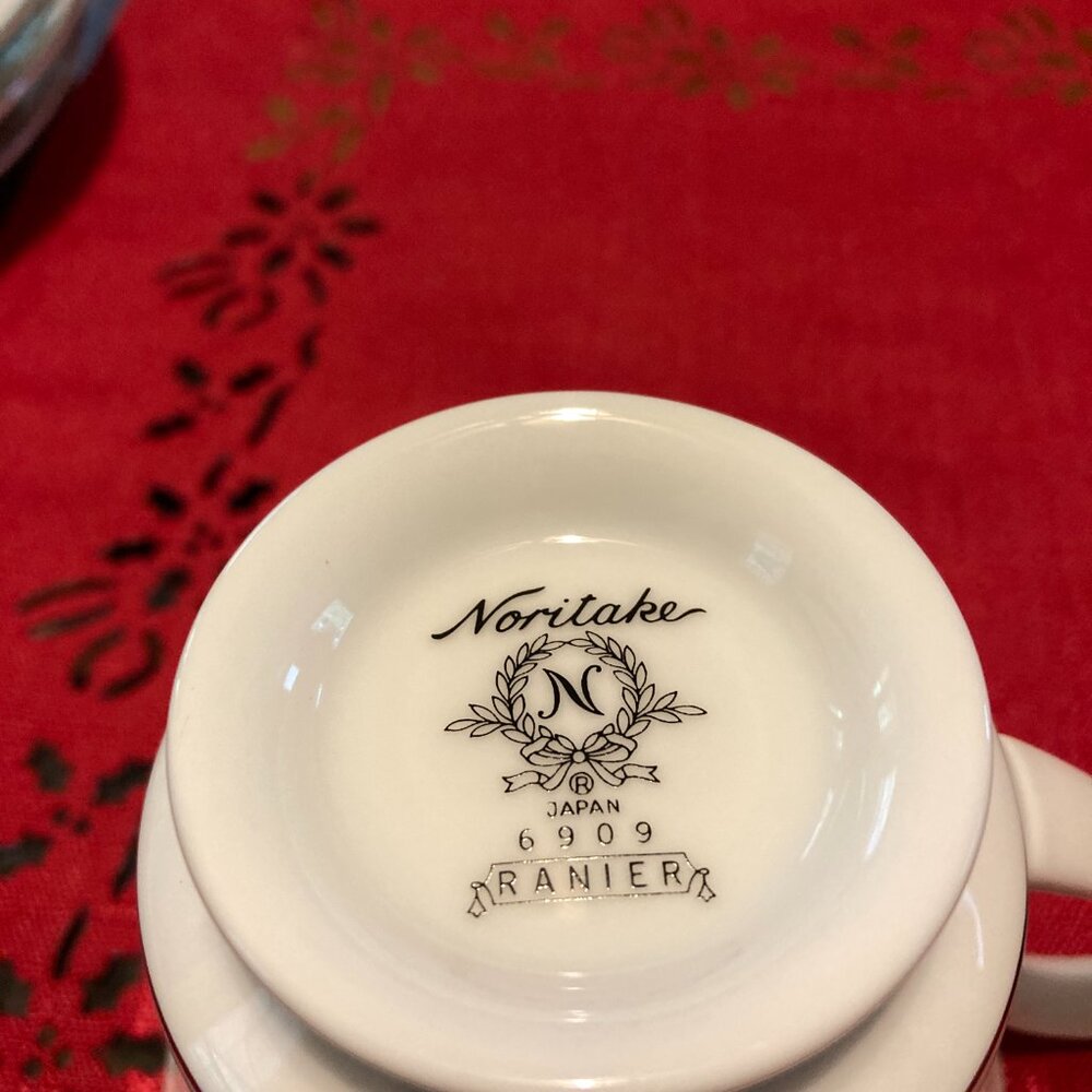 Cups - Picture 3 of 3